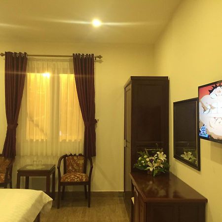 Huy Hoang 1 Hotel Хошимин Екстериор снимка