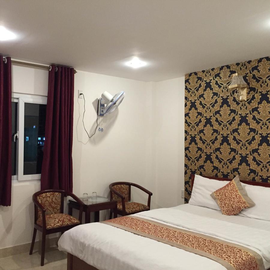 Huy Hoang 1 Hotel Хошимин Екстериор снимка