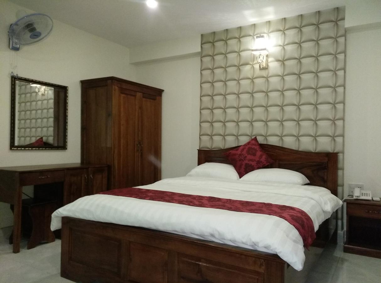 Huy Hoang 1 Hotel Хошимин Екстериор снимка